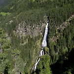 아파트 In Near Slopes