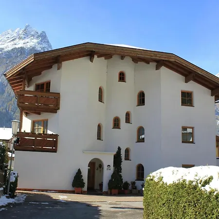 Daire In Near Slopes